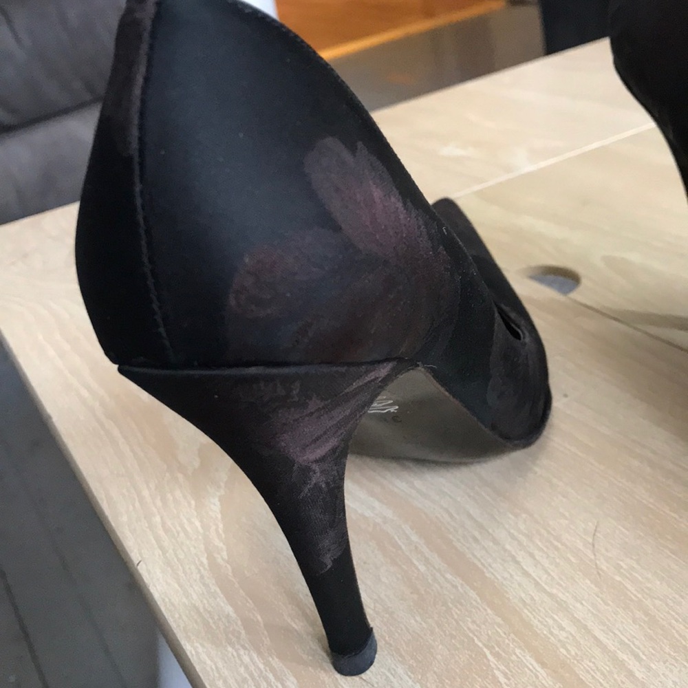 Heels - Picture 3 of 8